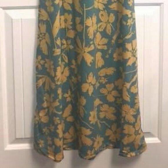 LuLaRoe Dani Dress - Picture 3 of 5